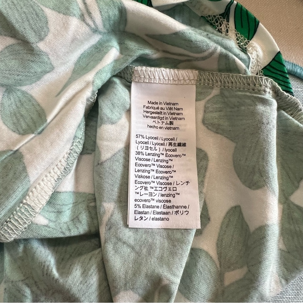 J. Crew Eco dreamiest long-sleeve pajama set in greenhouse floral print Medium - Picture 14 of 15